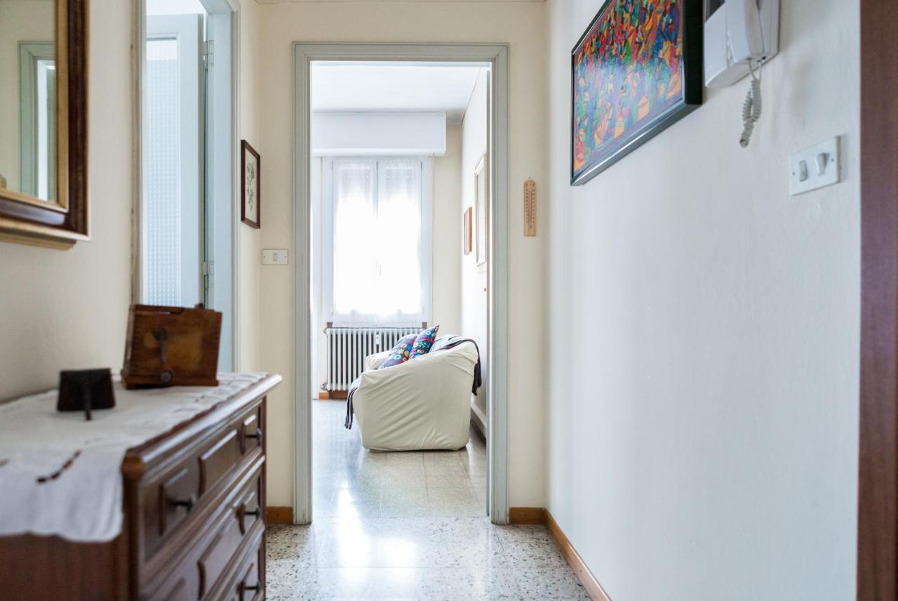 A Pochi Passi Dal Centro E Dall'Ospedale Di Parma Apartamento Exterior foto