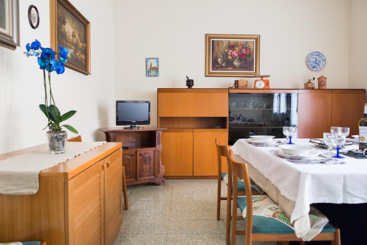 A Pochi Passi Dal Centro E Dall'Ospedale Di Parma Apartamento Exterior foto