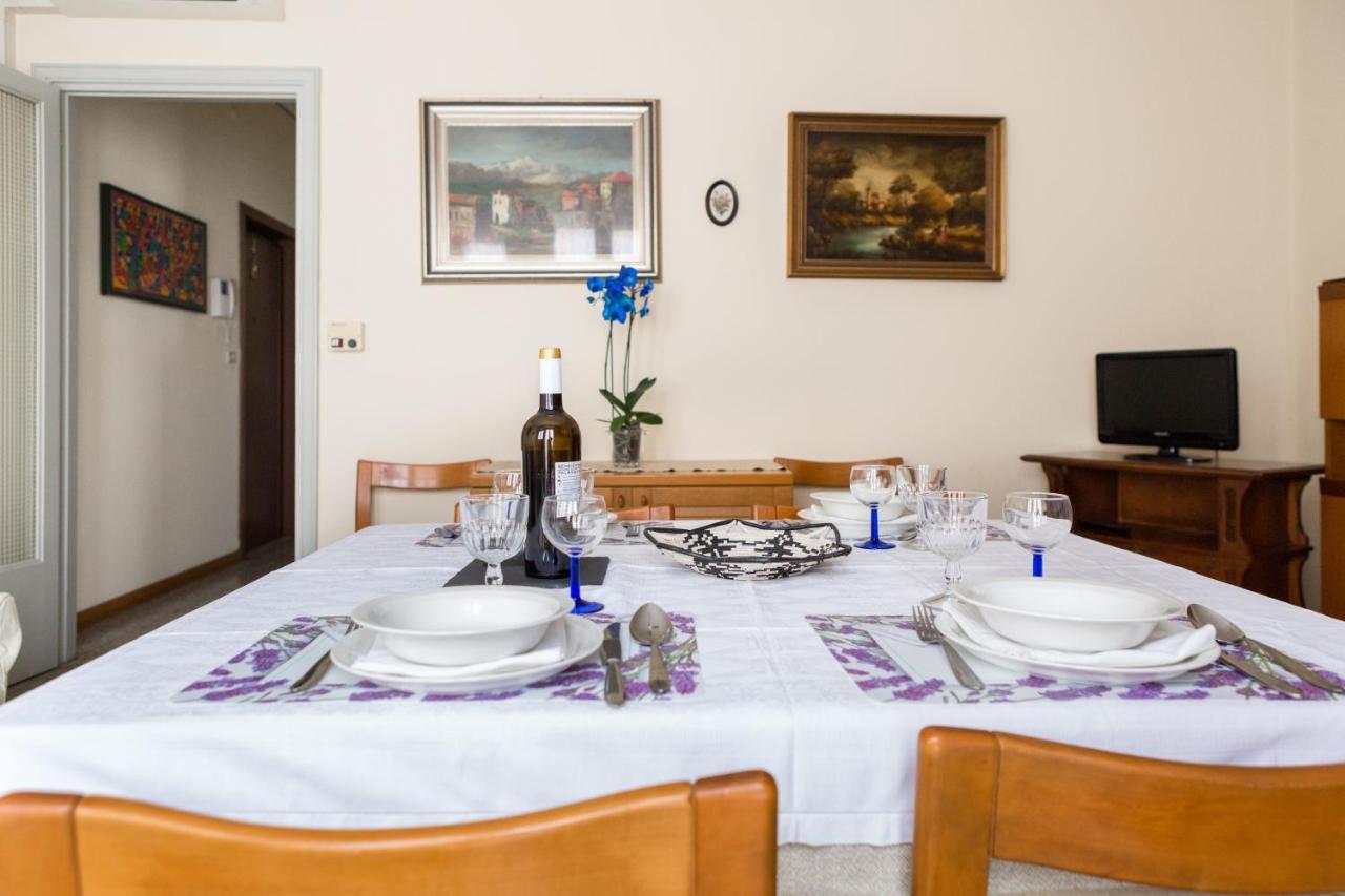 A Pochi Passi Dal Centro E Dall'Ospedale Di Parma Apartamento Exterior foto